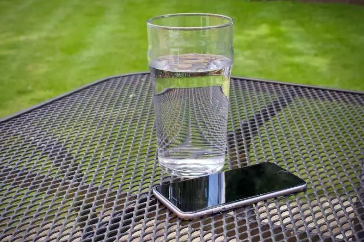  Dropped iPhone in water? Here's How you can Repair it