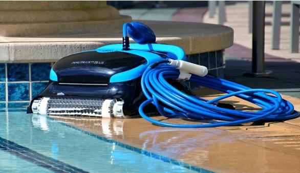 Difference between Robotic and Suction pool cleaners